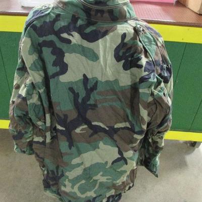 Item 139 - US Military Cold Weather Coat Medium Regular