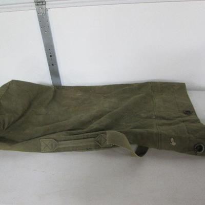 Item 66 - Military Duffle Bag Rucksack