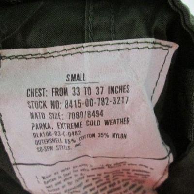 Item 72 - Extreme Cold Weather Parka - Small