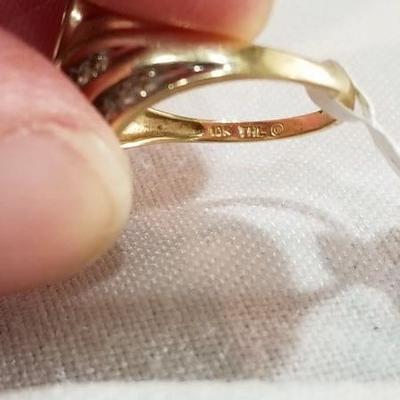 10k Diamond band