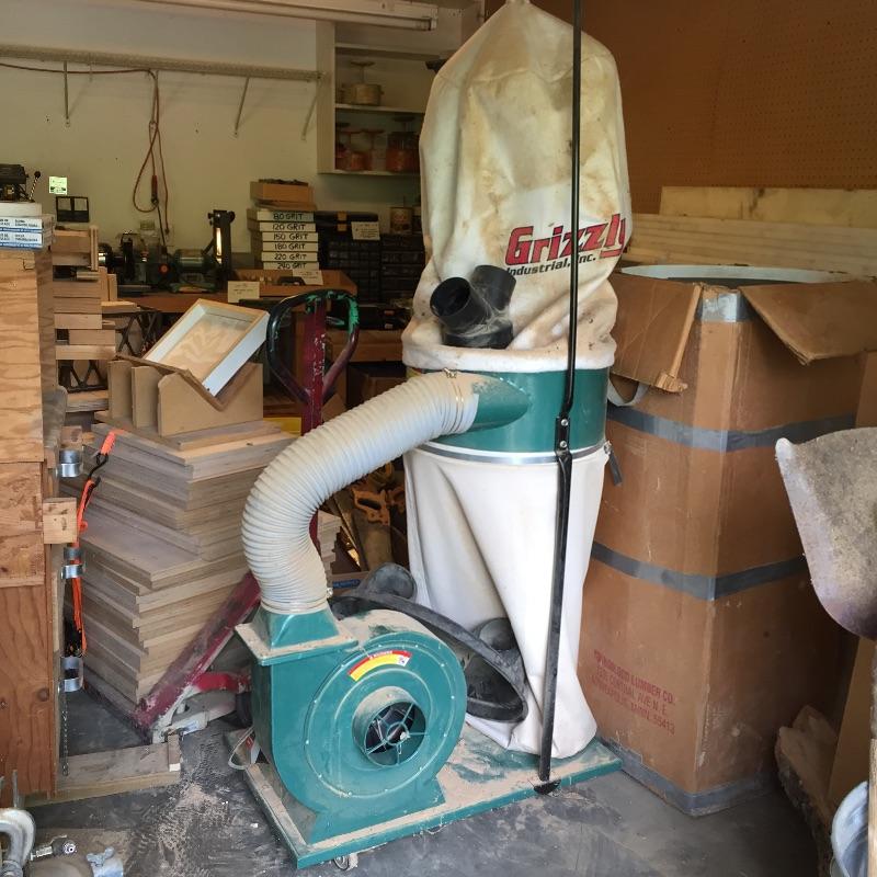 Lot 176 Grizzly Dust Collector