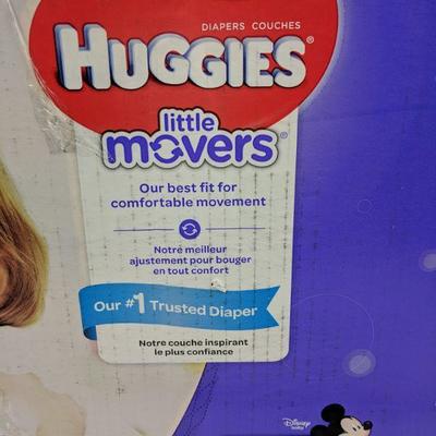 Huggies Little Movers, Size 5, 132 Ct - New