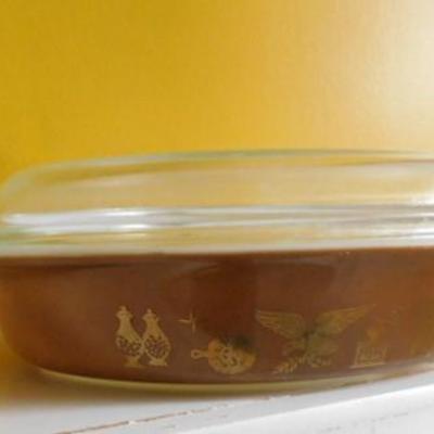 Vintage Pyrex Baking Dish with Lid 13