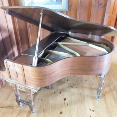 Vintage Wurlitzer Grand Piano with Walnut Finish