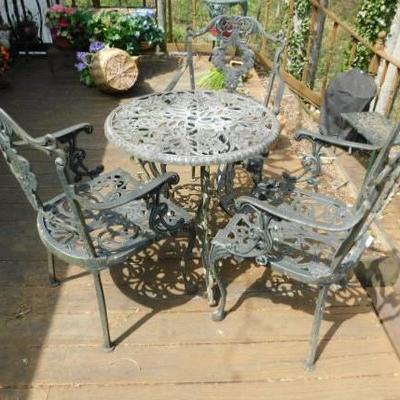 Cast Iron Out Door Patio Chairs and Table Set