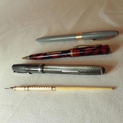 Vintage Fountain Pens