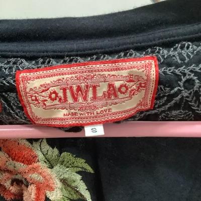 108: Ladyâ€™s Shirts Blouses and Sweaters