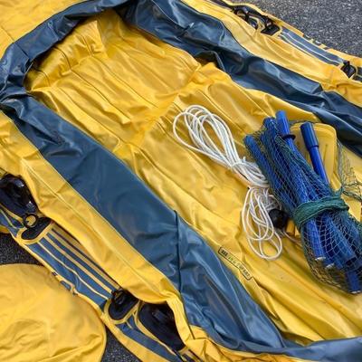 122: Challenger 4 Raft with Life Vests