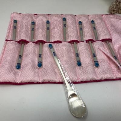 090:   Sun Pacific Serving Trays, Serving Spoons, Shadowbox Art and Shell Panda