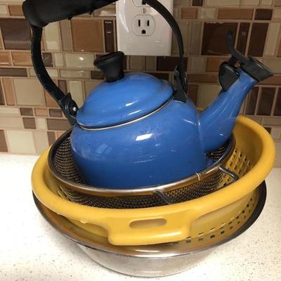 219:  Random Kitchen Items 