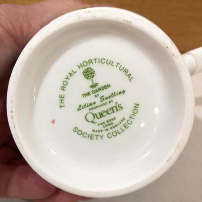 201: Meiio China and Other Fine Porcelain China 
