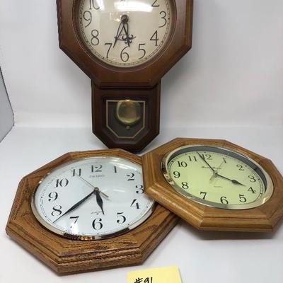 091: Three Vintage  Quartz Wall Clocks