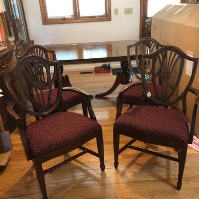 008:  Antique Clawfoot Dining Table with 6 Chairs 