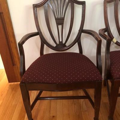 008:  Antique Clawfoot Dining Table with 6 Chairs 