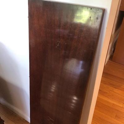 008:  Antique Clawfoot Dining Table with 6 Chairs 