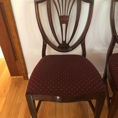 008:  Antique Clawfoot Dining Table with 6 Chairs 