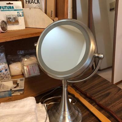 206:   Bathroom Towels, Beauty Supplies, and Misc. Items