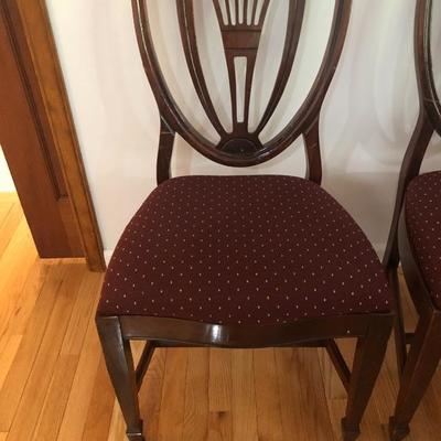 008:  Antique Clawfoot Dining Table with 6 Chairs 