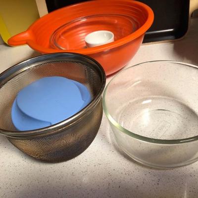 219:  Random Kitchen Items 