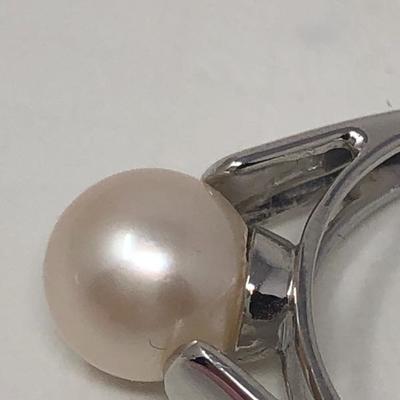 248:  14 K White Gold Pearl Ring with Pearl Earrings 