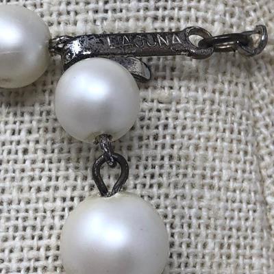 247: Pearl earrings and Choker 