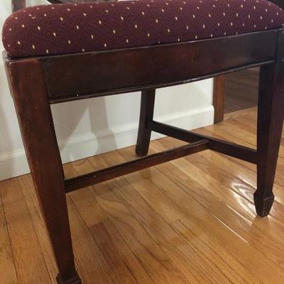 008:  Antique Clawfoot Dining Table with 6 Chairs 