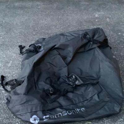 141: Samsonite Luggage Rack Bag