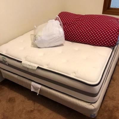 207:  Beautyrest Full Mattress with Heated Bed Cover and Goose Down Comforter
