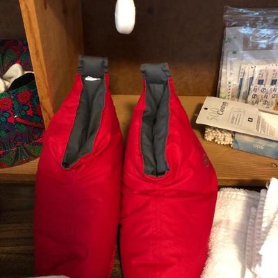206:   Bathroom Towels, Beauty Supplies, and Misc. Items