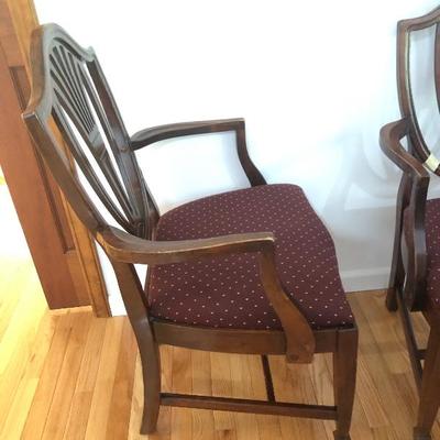 008:  Antique Clawfoot Dining Table with 6 Chairs 