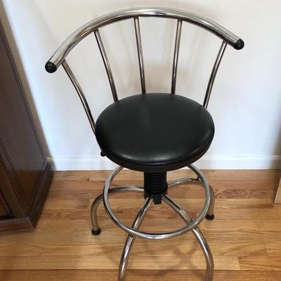 231:  Swivel Adjustable  Bar Stool, Basket and Mirror 