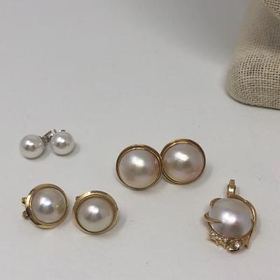 247: Pearl earrings and Choker 