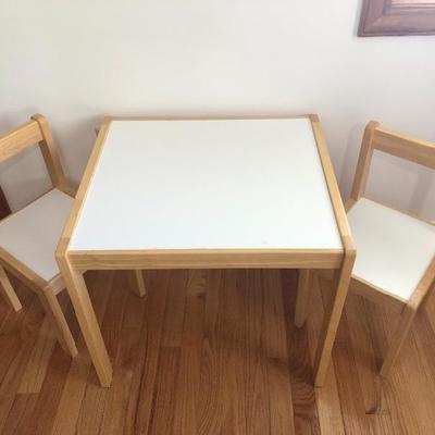 039:  Childâ€™s Table and Chairs With Toys 