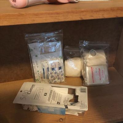 206:   Bathroom Towels, Beauty Supplies, and Misc. Items