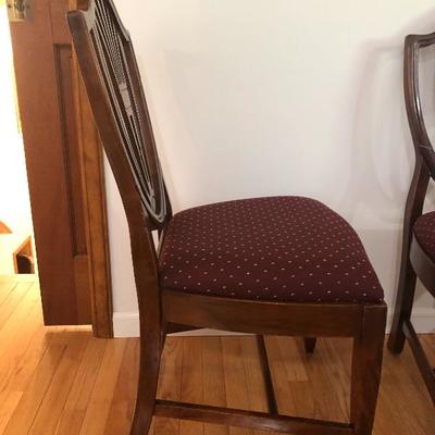 008:  Antique Clawfoot Dining Table with 6 Chairs 