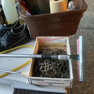 140: Auto and Garage Items