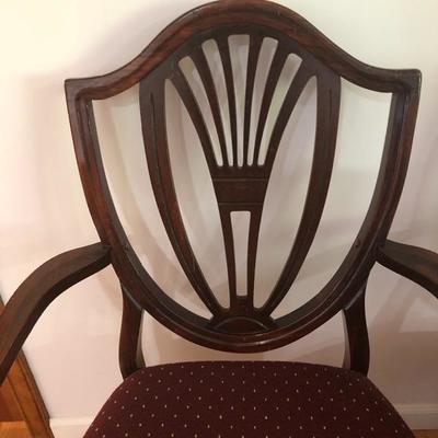 008:  Antique Clawfoot Dining Table with 6 Chairs 