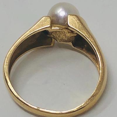020:  14 K Gold Pearl Ring 