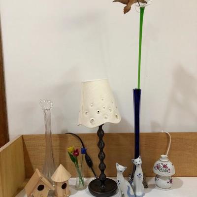 099:  Glass Flowers and other Decor Items. 