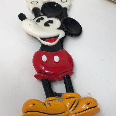 071:  Disney Vintage Souvenirs 