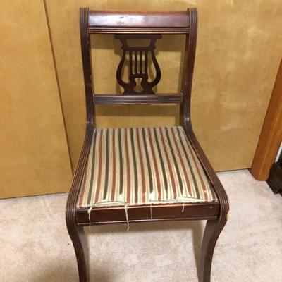 210: Bassett Vintage Dresser and Two Chairs