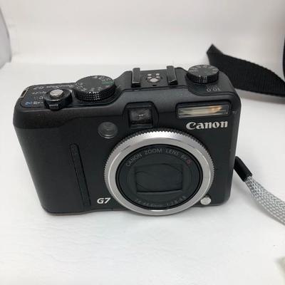 093:  Canon Powershot Camera With Charger