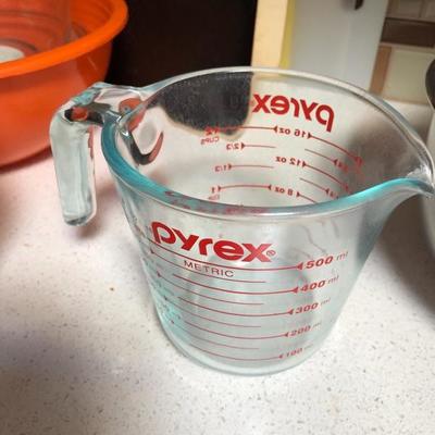219:  Random Kitchen Items 