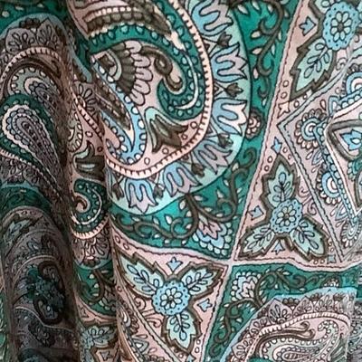 104: Ladyâ€™s Scarfs