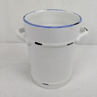 White/Blue Ceramic Pot