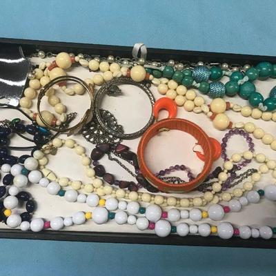 Vintage to Now Jewelry-Lot 254
