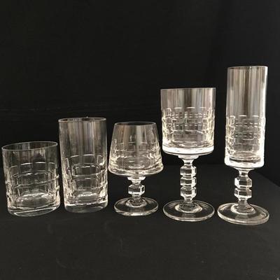 Lot 252 - Hadeland Cut Glassware Set