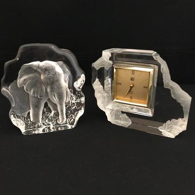 Lot 277 - Signed Glass Elephants and Mikasa Clock