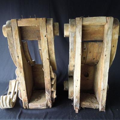 Lot 67: Pair of Antique Wood Corbels 19th Century Architectural Salvage