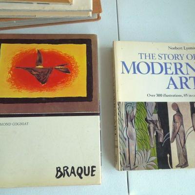 Lot 10: Modern Art Books boxed Lot # 3